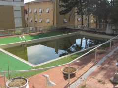 Hotel with swimming pool and tennis court - 16